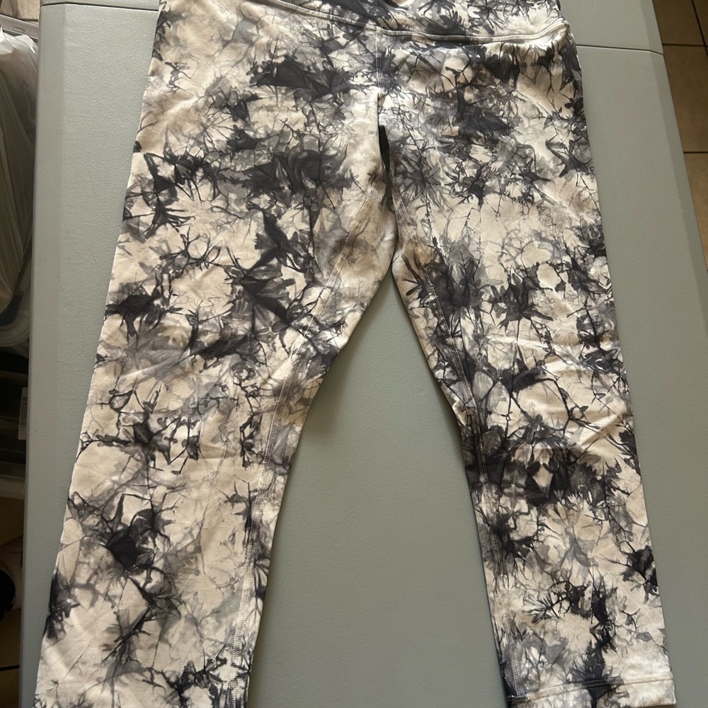 Lululemon Athletica Monochrome Tie-Dye Capris